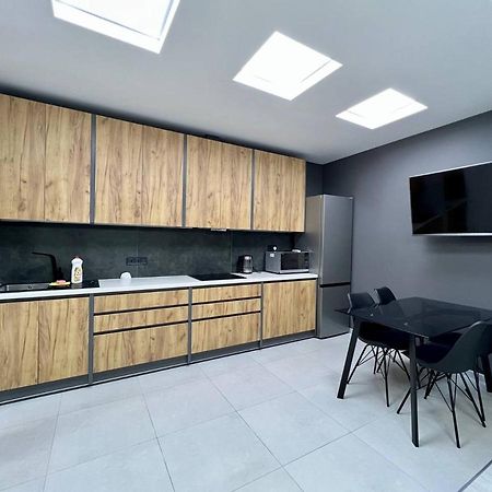 44 Pearl Stylish 1-Bedroom Apartment Odessa Buitenkant foto