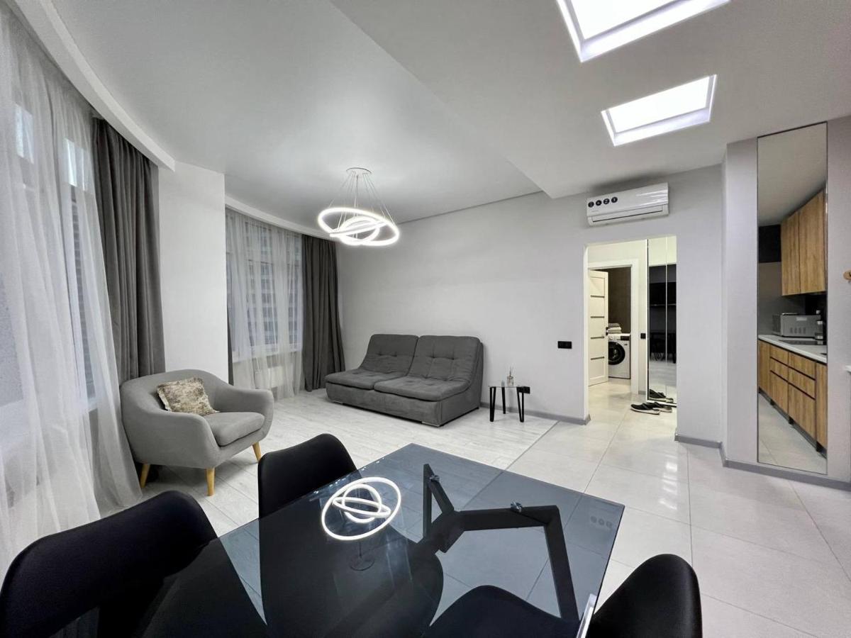 44 Pearl Stylish 1-Bedroom Apartment Odessa Buitenkant foto